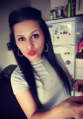 Slim Romanian Brunette Rayssa Tecom. 1