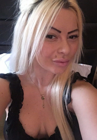Antonia Sexy Lady. 9