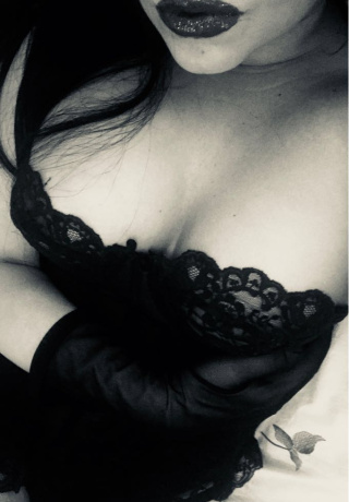Fresh Lady In Town Naughty Escort Karina Dubai Marina Call Me. 0